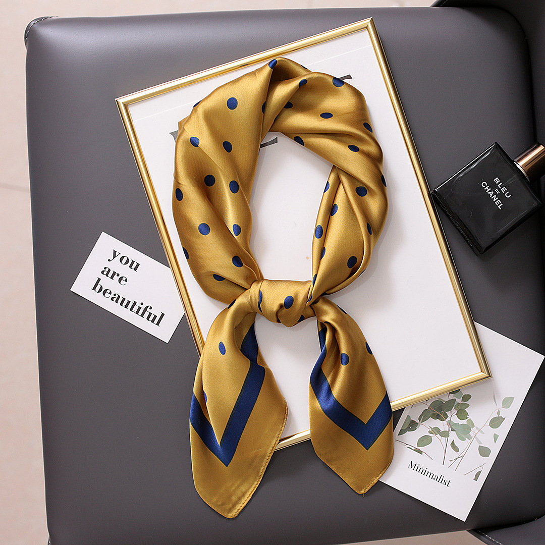 Sciarpa classica in stile Instagram con griglia a mille uccelli, versatile in primavera, estate, autunno, piccola piazza professionale per_voghion.com