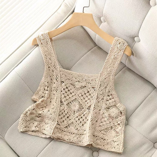 Crocheted vest, hollow knitted vest, women's early autumn new style, Hong Kong style small suspender, short top for students to wear outside.