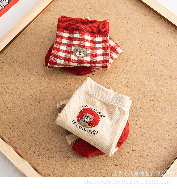 卡通小熊中筒袜子女_12.jpg