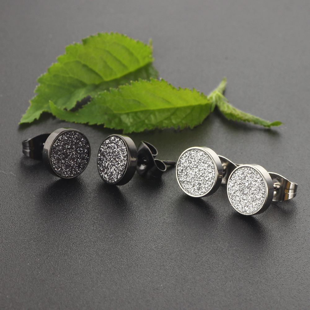 Pointed titanium steel lip stud product view