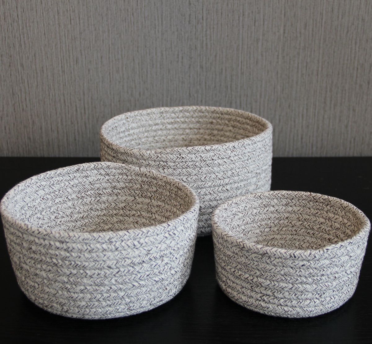 纯色普通圆盒大中小号