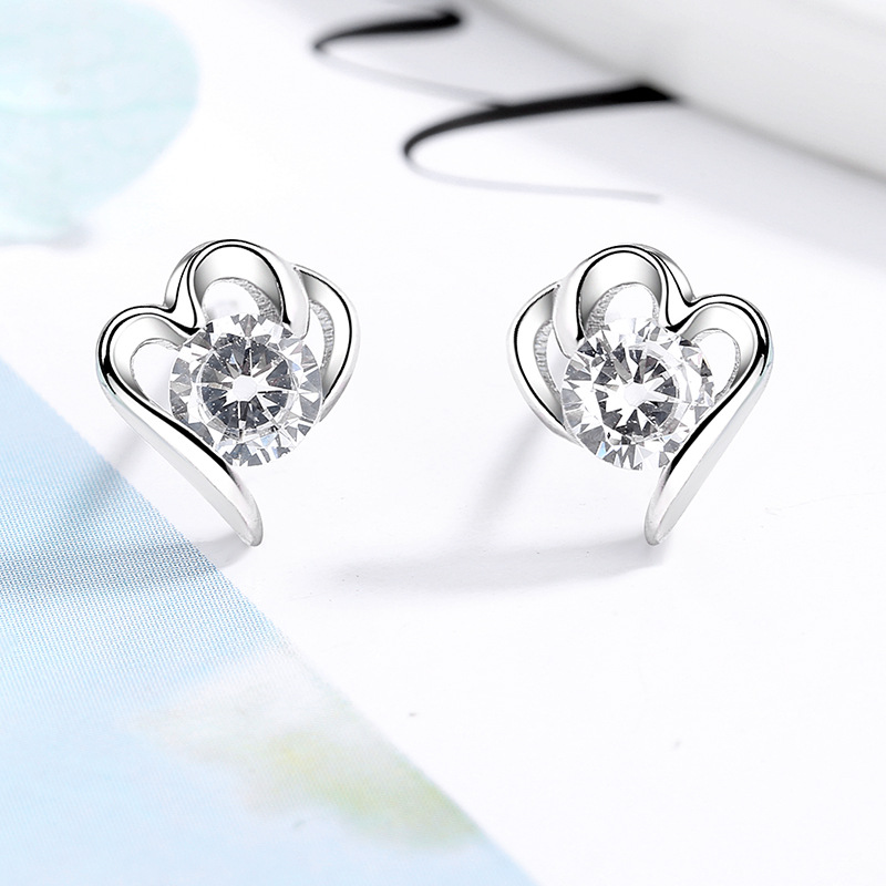 1 Pair Quantity 1 Pair 925 Sterling Silver Zircon Heart Shape Ear Studs
