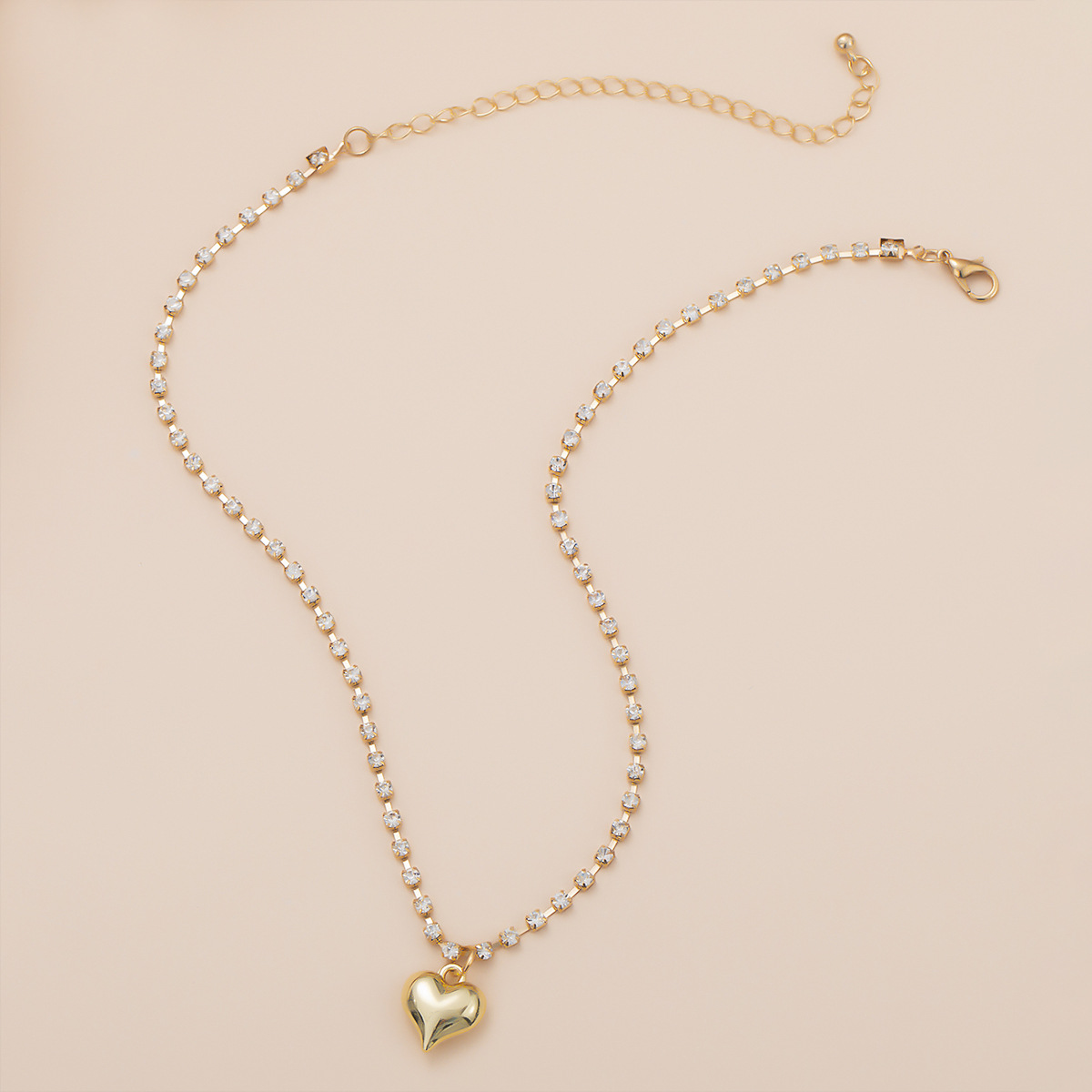 Fashion Jewelry Fresh Temperament Single-layer Handmade Geometric Necklace Simple Claw Chain Diamond Heart Pendant Necklace Wholesale Nihaojewelry display picture 4