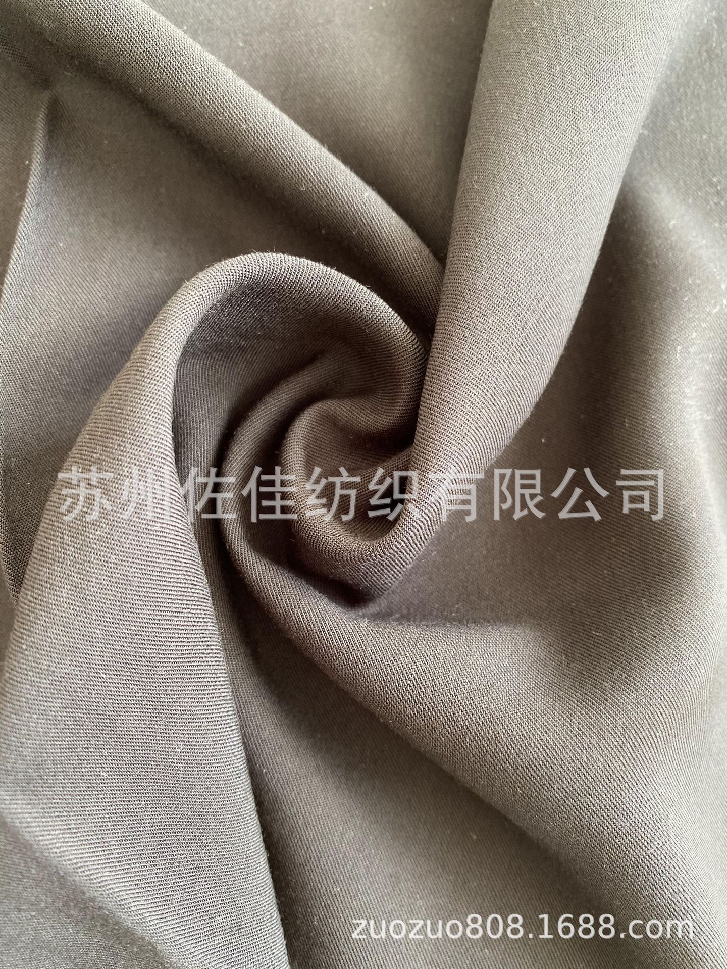 长期大量供应现货风衣 女装 裤料面料成品2/1斜纹人棉面料30S*30S