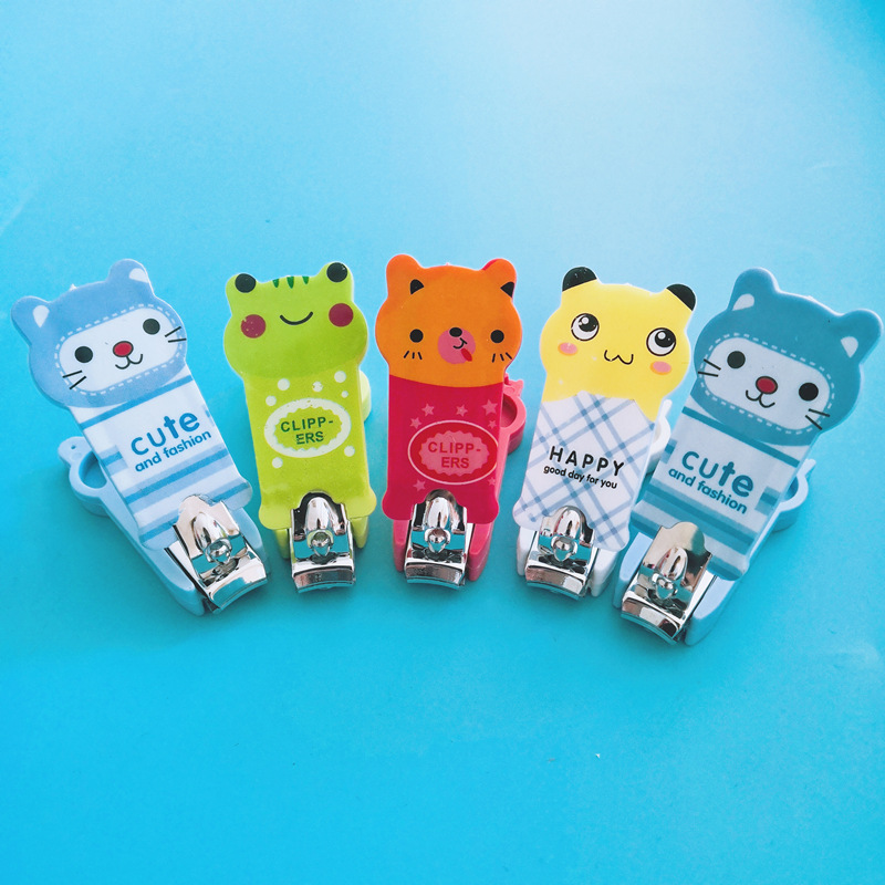 Las pequeñas actividades de microempresas empujan el código de escaneo para enviar regalos debajo de la línea roja en línea, regalos prácticos, pequeños drenadores, artefactos creativos