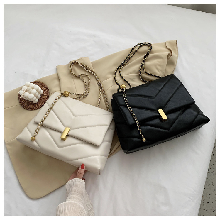 Fujiani Bag Women's Bag New Trendy Fashion Chain Shoulder Underarm Bag Internet Celebrity All-Matching Western Style Messenger Bag display picture 9