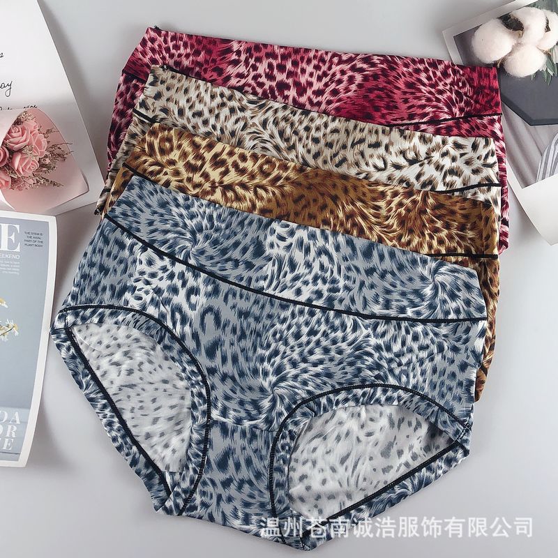 Leopard Print Ladies Panties Medium Size...