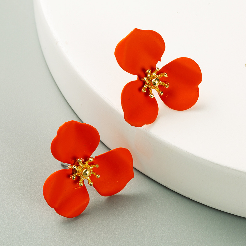 Fashion Exquisite Flower Alloy Earrings display picture 3