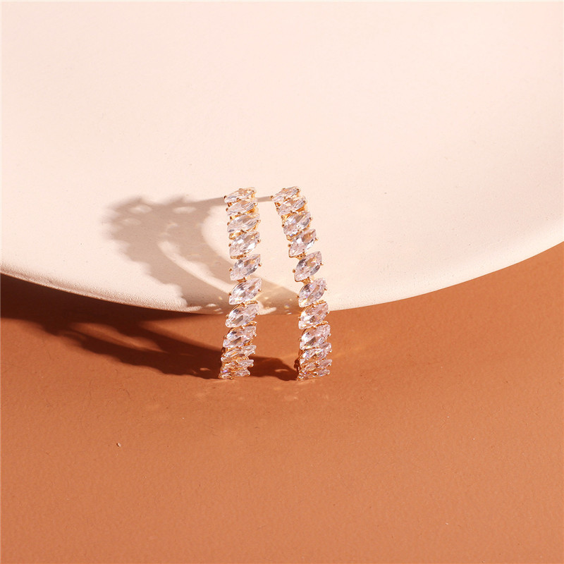 Korea Curved Fashion Rhinestone  Full Of Diamonds Zircon Earrings For Women Hot Sale Wholesale Nihaojewelry display picture 3