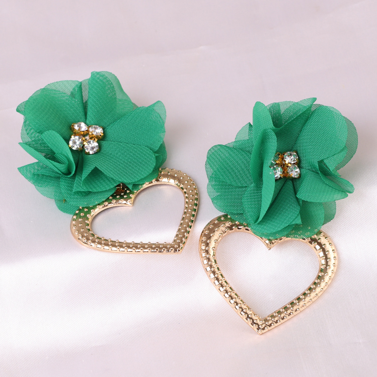 Fashion Exaggerated Heart-shaped Alloy Brand Women's Flower Earrings display picture 23
