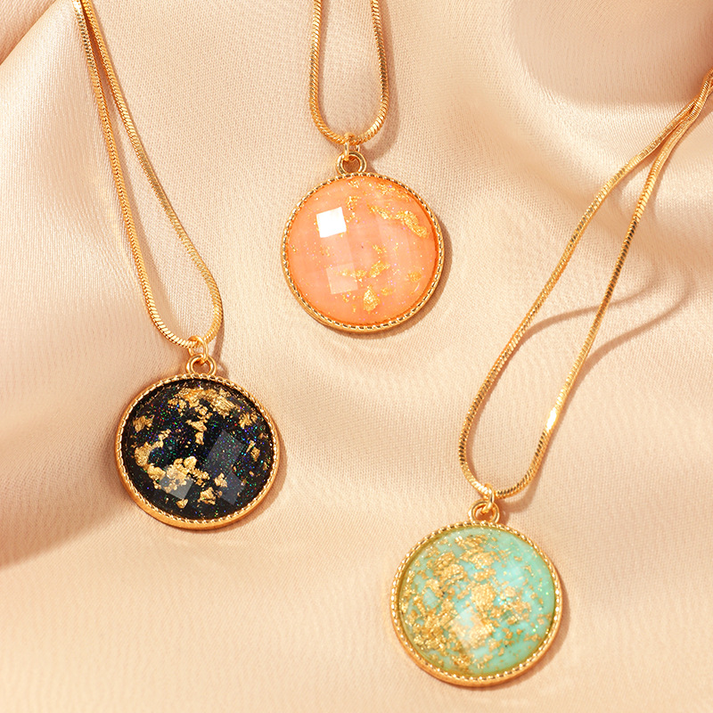 New Fashion Gold Leaf Pendant Retro Color Hemisphere Necklace Wholesale display picture 2