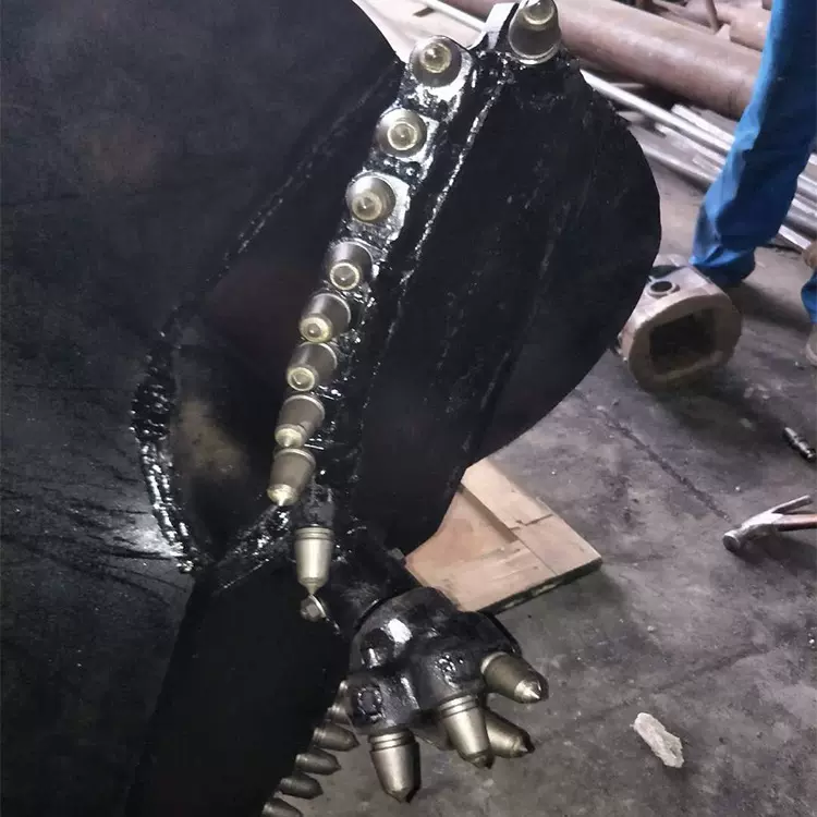 卡博恩方孔地基大口径钻孔水泥打桩机地基螺旋打桩机