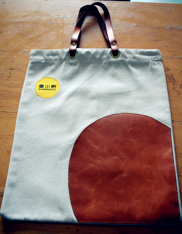 定制供应批发水洗帆布过蜡油蜡帆布包包礼品真皮帆布袋可定制LOGO