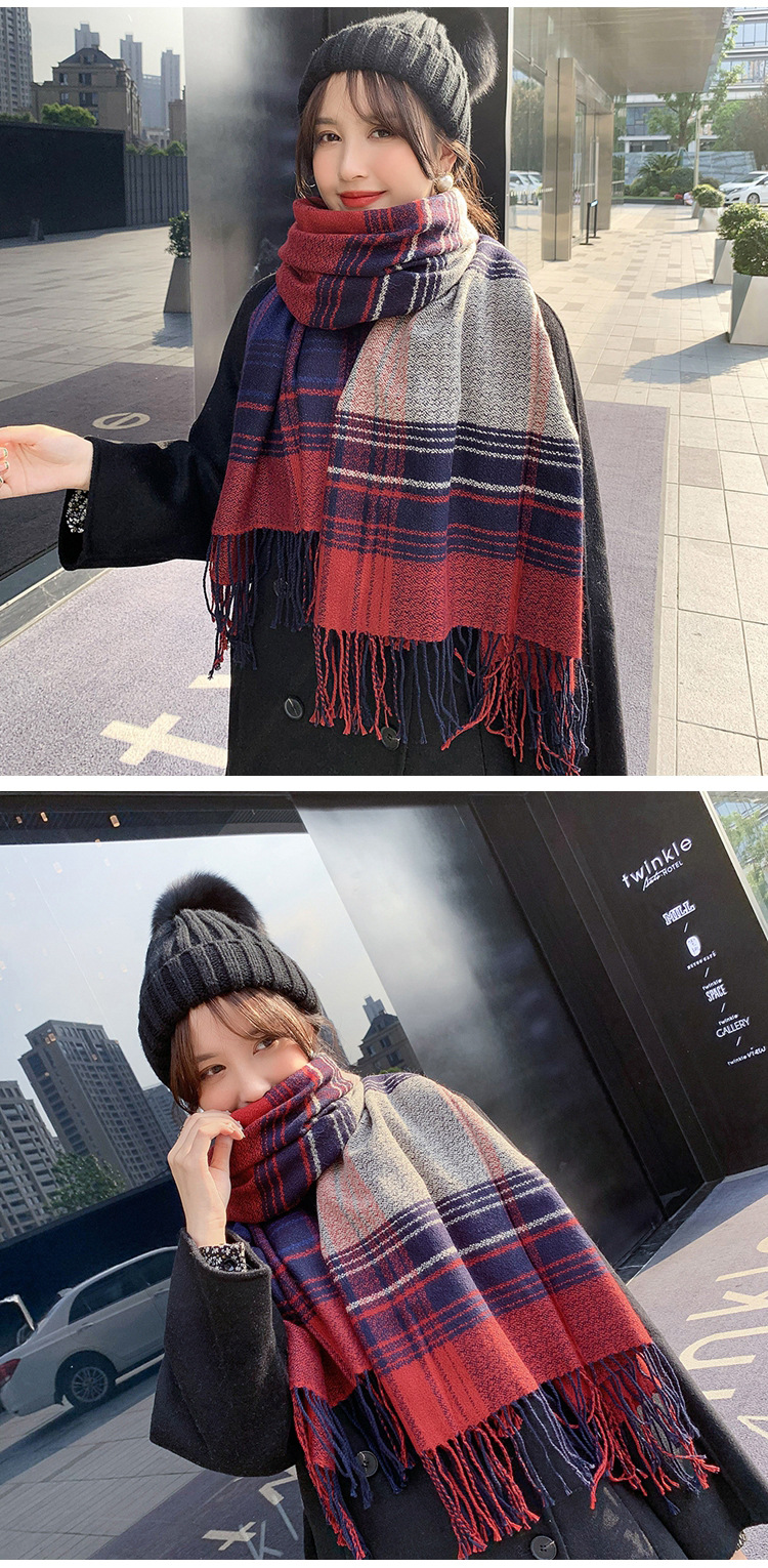 Autumn And Winter Korean Plaid Thickened Tassel Scarf display picture 2