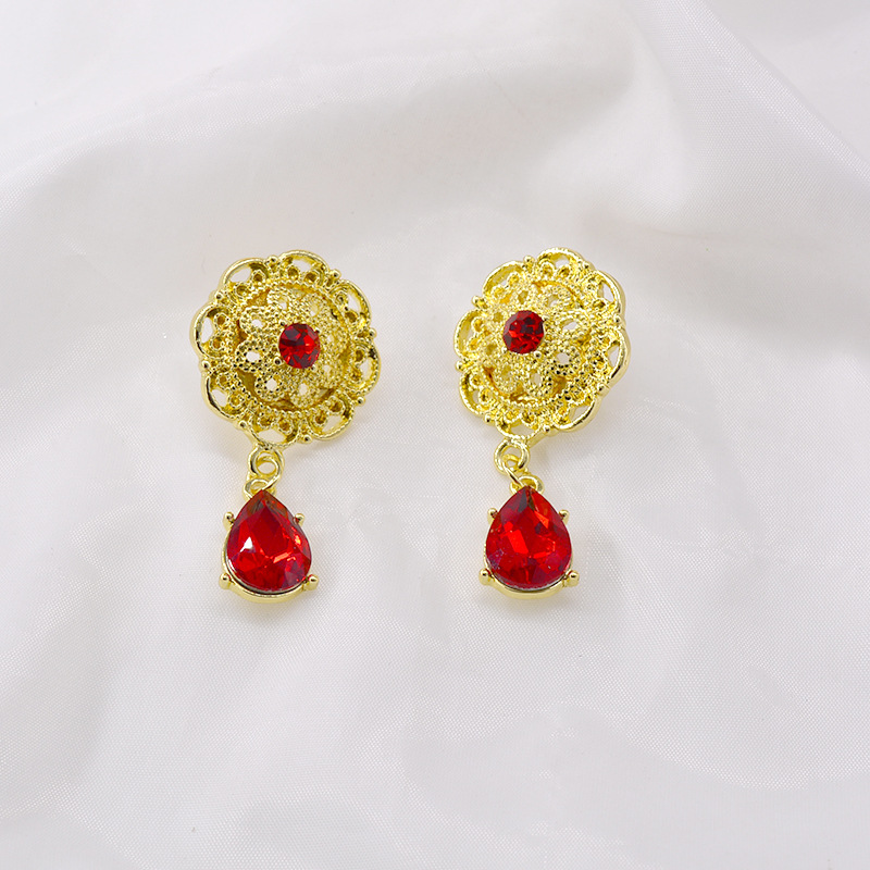 Palace Retro Ruby Drop Zircon Earrings Long Earrings Bridal Earrings Temperament Earrings Holiday Style Wholesale Nihaojewelry display picture 6