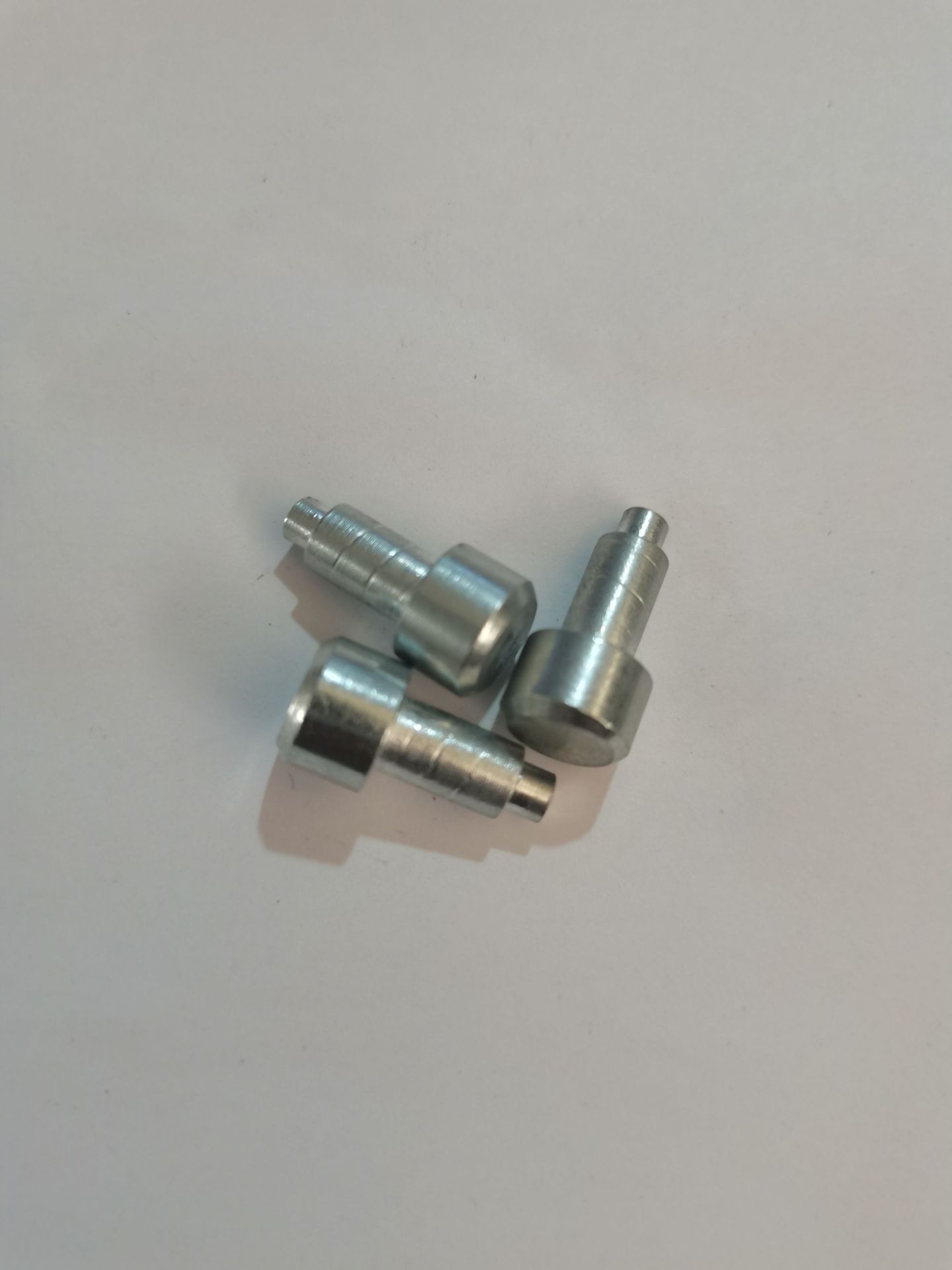 专业加工台阶螺丝