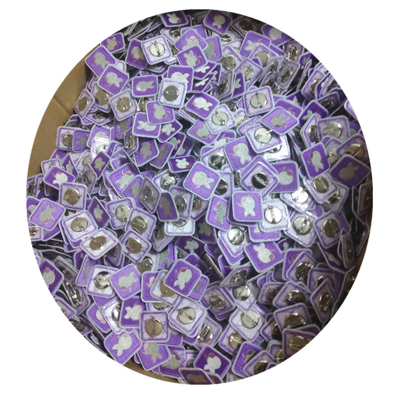 Procesamiento de bordado personalizado pegatinas de tela bordado de computadora Zhang Zi dibujo muestra logotipo personalizado insignia pegatinas de tela prueba