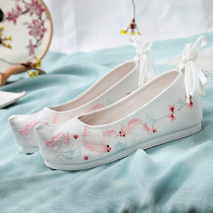 Beijing shoes with increased height, warped head, embroidered Hanfu shoes, cotton hemp breathable embroidered shoes 