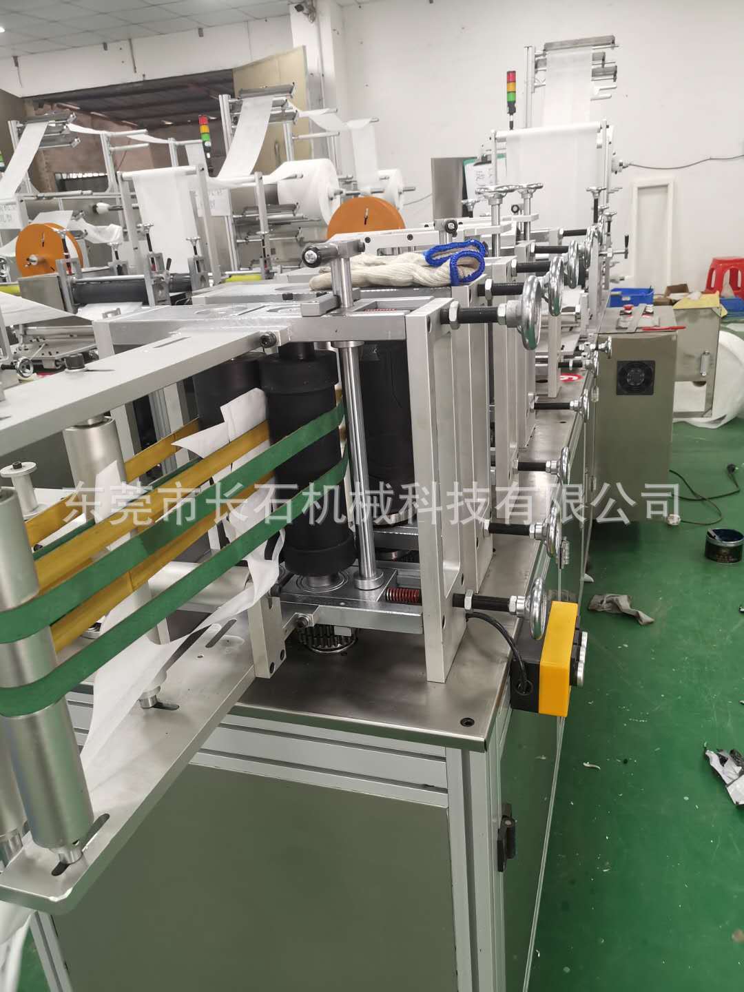 专业 KN95自动口罩机一拖二口罩机 半自动KN95打片机