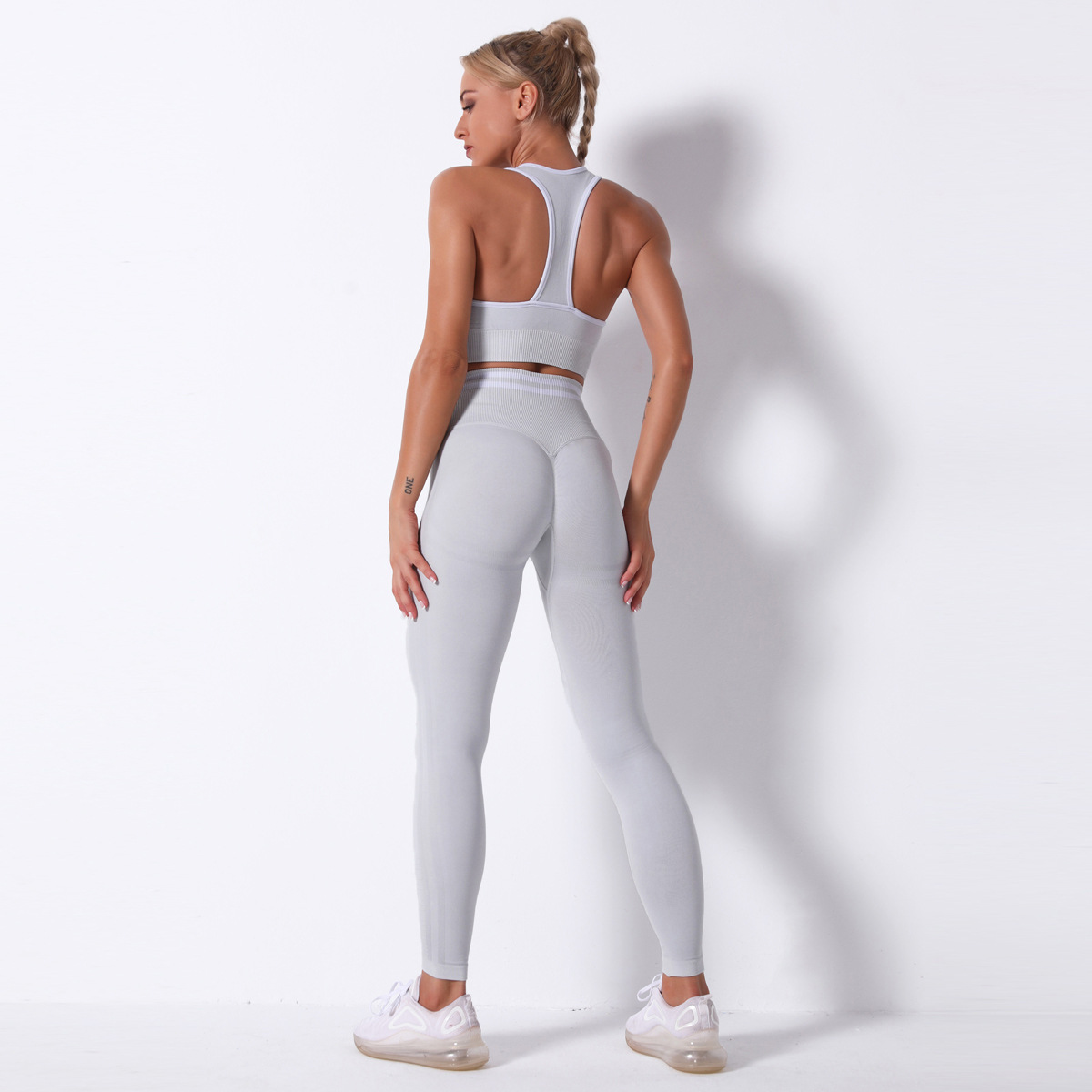 traje de yoga de punto sin costuras sexy para levantar la cadera NSNS10728