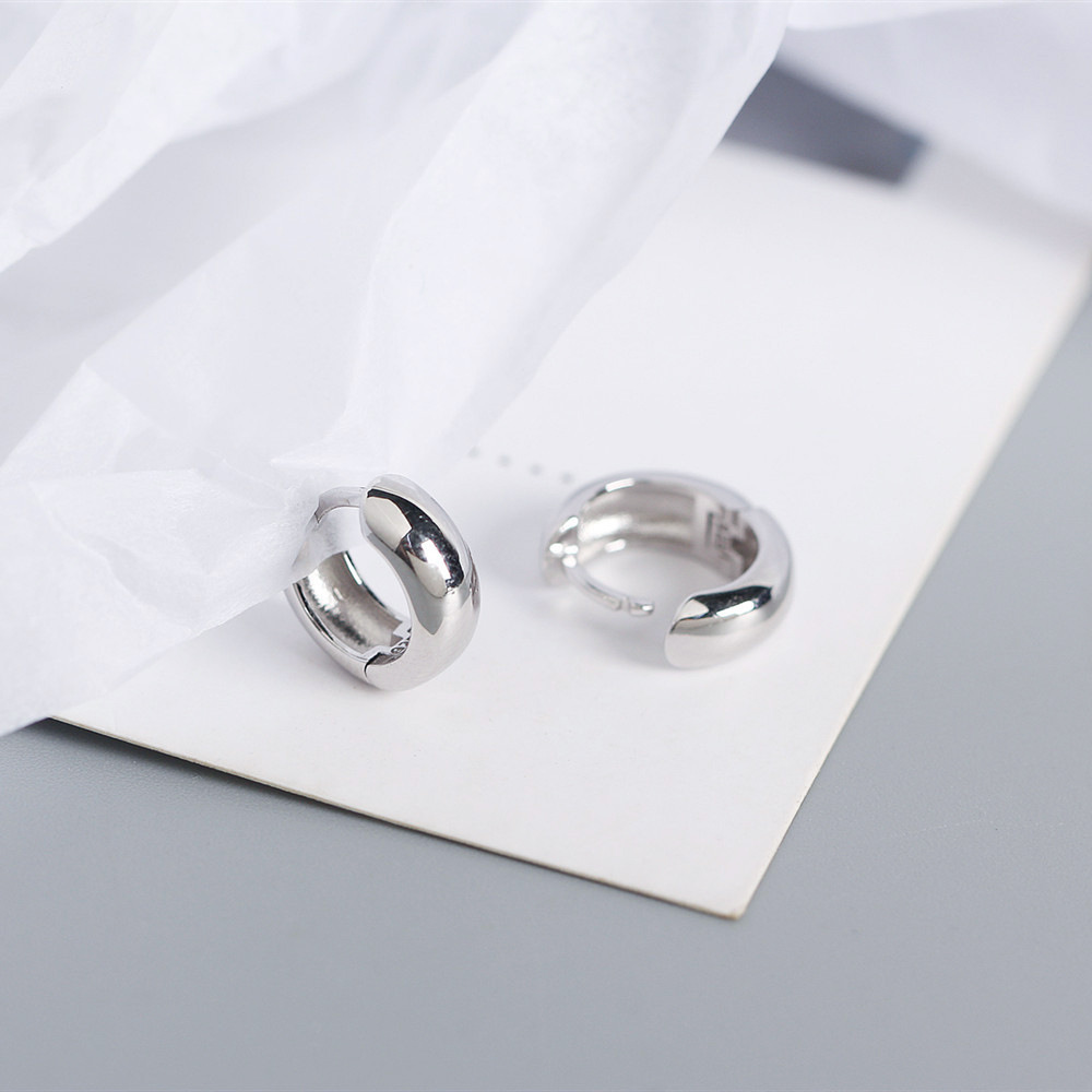 6g Weight 0.03µm Gold Plating Thickness Electroplating Gold Plating Process 925 Sterling Silver Ear Needle Material 18K Real Gold Plated, Platinum Plated Plating Material Zircon Inlay Material Earrings Classification 1 Pair Quantity Street Occasion 925 Sterling Silver Material Round Pattern Women'S Gender Fashion Style Polishing, Metal Craft 1 Pair 925 Sterling Silver Round Earrings 12