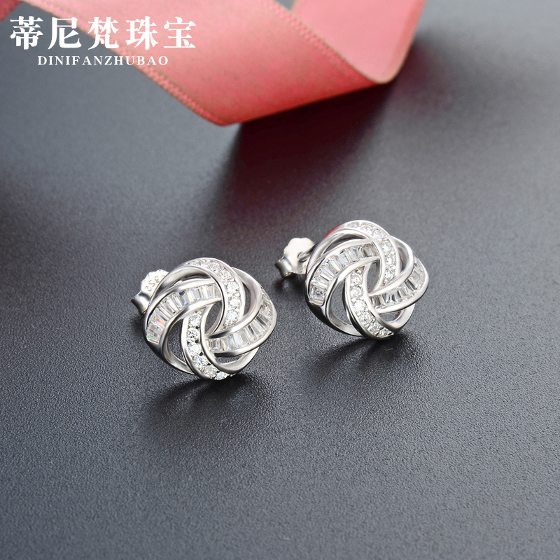 Lindo diseño creativo accesorios estilo coreano s925 plata ZIRCON pendientes simples pendientes frescos para las mujeres