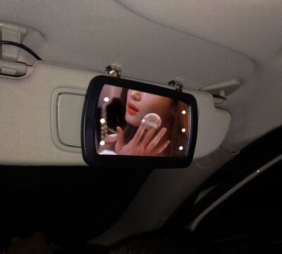 汽车车载遮阳板化妆镜车用梳妆镜触屏开关LED照明镜车内补妆镜