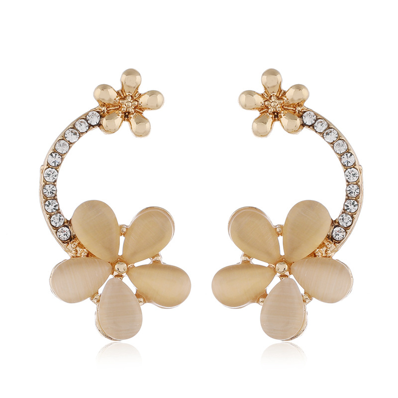 Fashionable Small Flowers Wild Exaggerated Diamond Alloy Earrings display picture 1