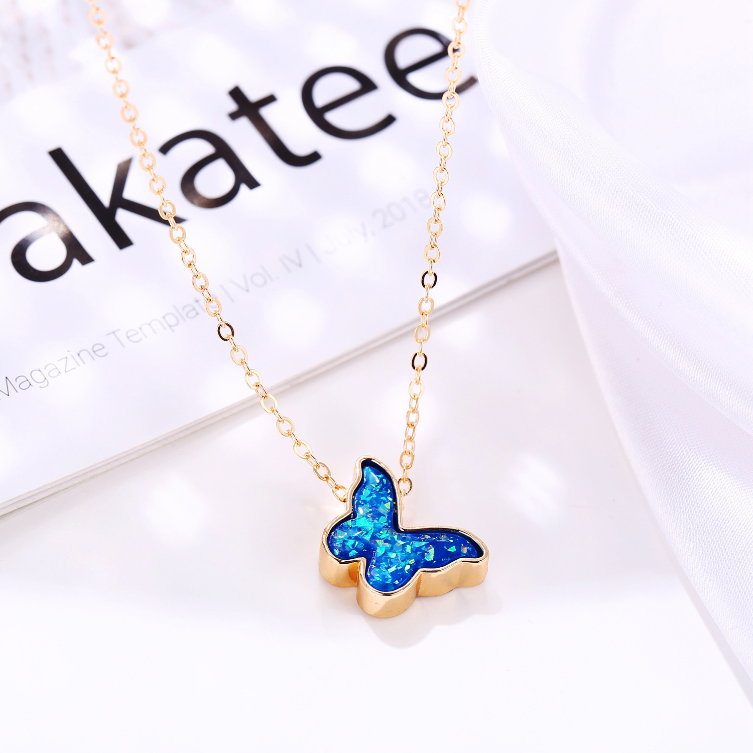New Multicolor Butterfly Necklace Creative Retro Simple Color Alloy Clavicle Chain display picture 16