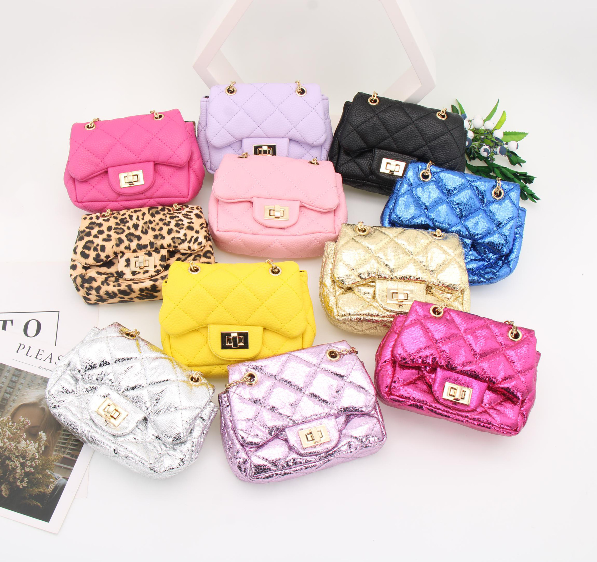 148g Weight Lock clasp Closure Type Single Shoulder Strap Strap Type Crossbody Bag Bags Type Daily Occasion Pu Leather Material Women's Backpack Backpack Solid Color Pattern All Seasons Season Women'S Gender Streetwear Style Square Shape Small Size Women's Small Pu Leather Solid Color Streetwear Square Lock Clasp Crossbody Bag