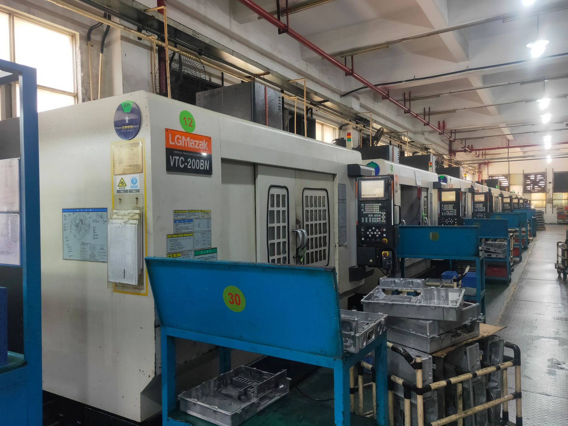 工厂转让进口日本马扎克MAZAK小巨人CNC立式加工中心VTC-200BN