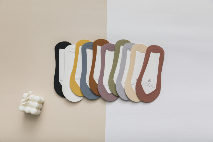 calcetines de seda en forma de V en color liso NSFN51085