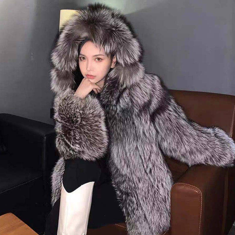 皮草实力厂家批发冬季新款韩版皮草外套女式仿狐狸毛连帽保暖大衣