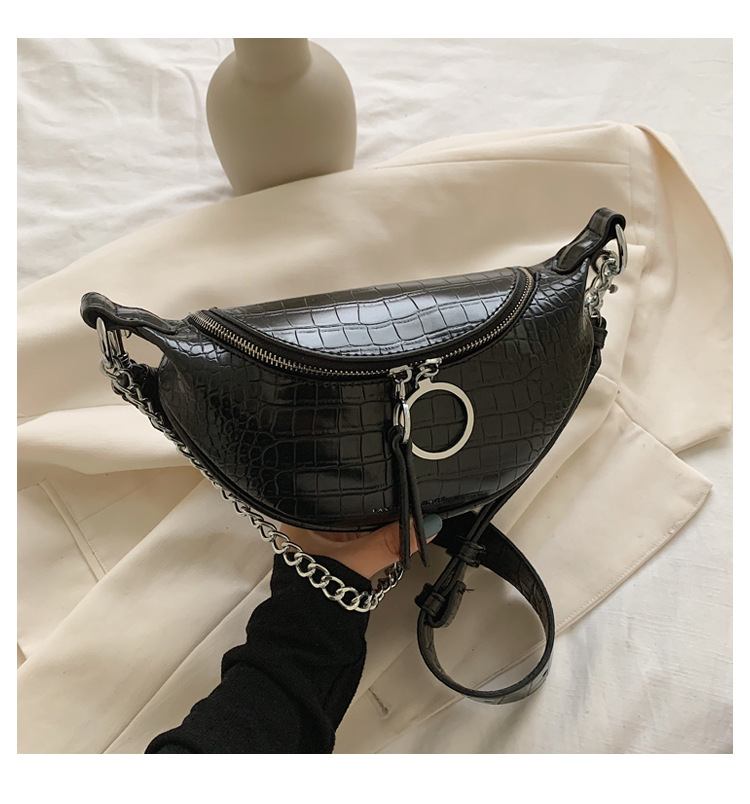 New Fashion Texture Chain Messenger Shoulder Chest Bag Wholesale display picture 14