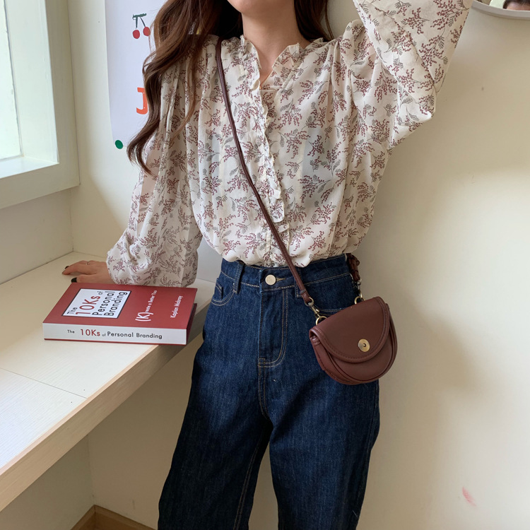 The 2022 new style of Korean-style, gentle and stylish floral chiffon sweater for women, long-sleeved base layer and puffed sleeve top pic 12