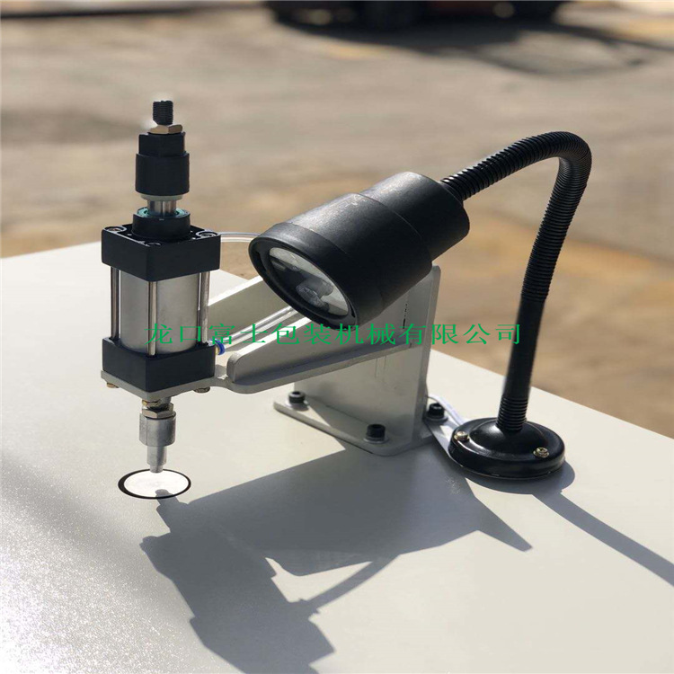 厂家直供 全自动一次性口罩机口罩打片机儿童成人口罩机