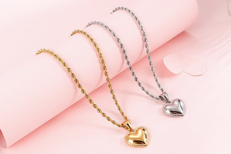 Acier Au Titane Plaqué Or 18K Cœur display picture 2