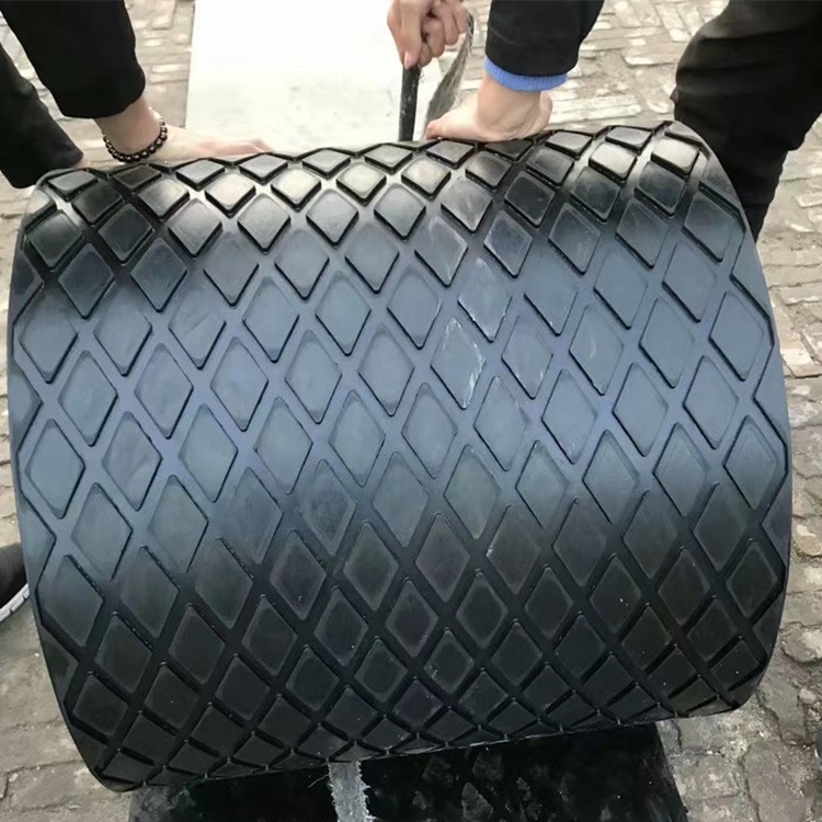 5毫米厚黑色橡胶 铺车底 铺车间 橡胶输送带胶板一面胶一面布