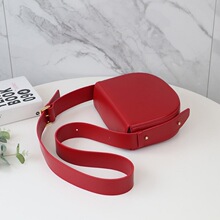 С���OӋ���玧��A�R����Ů2020�n��ins�W�tС�����s�μ�б���