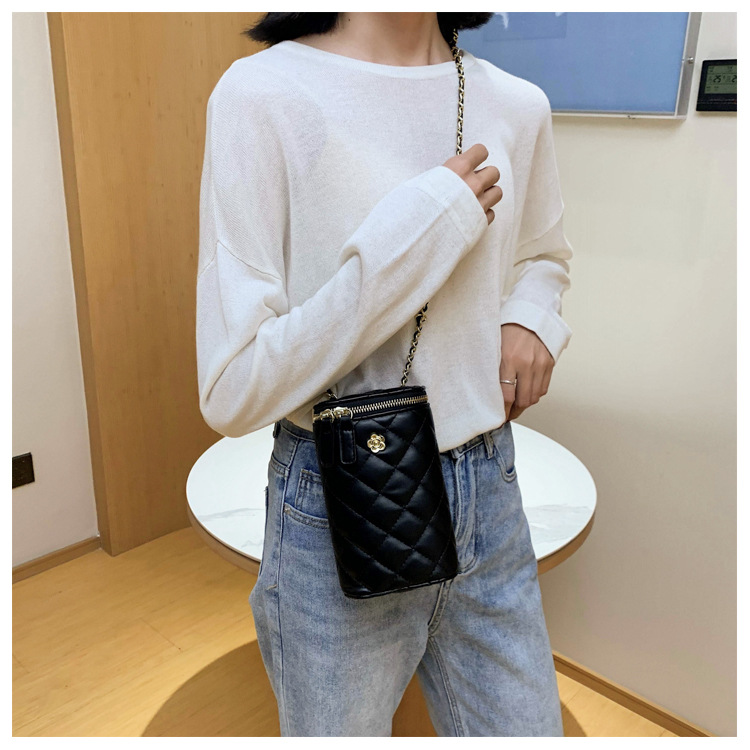 New Fashion Rhombus Chain Bag display picture 11