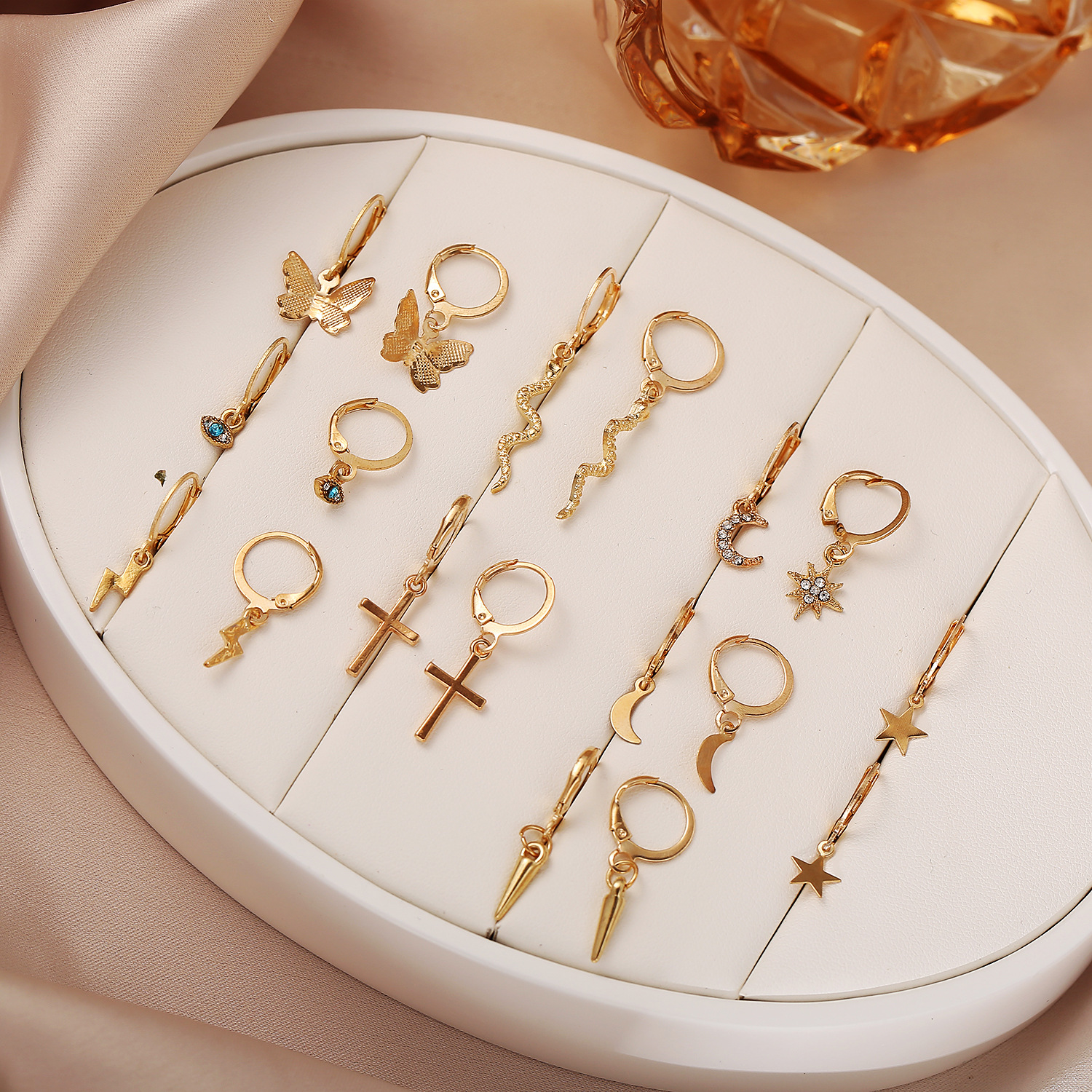 Popular Alloy Earring Set 9 Pairs Creative Simple Eye Lightning Clip Set