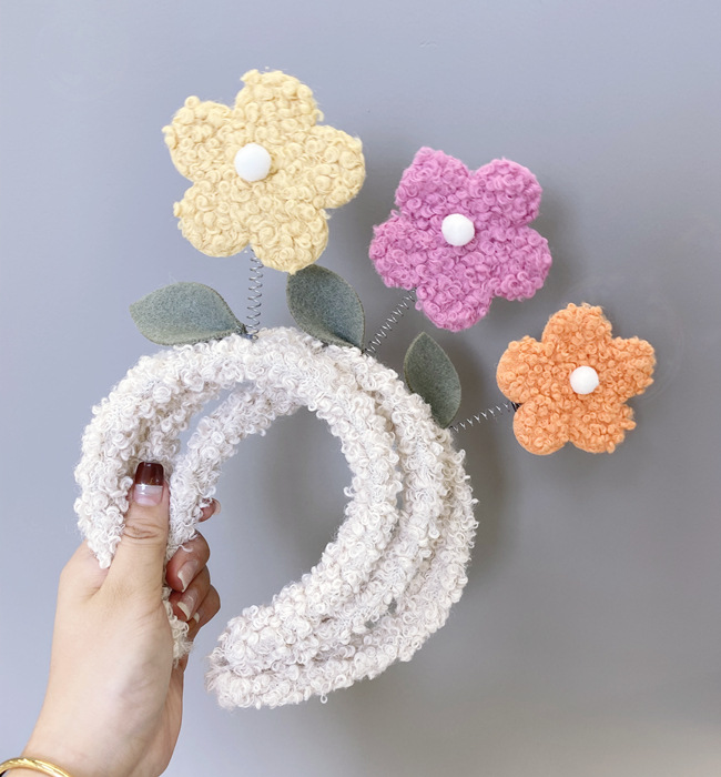 Cartoon Cute Flower Headband Korean Fashion Lamb Plush Wash Cloth Wide-brimmed Headband Hair Bundle Wild Hair Accessories Wholesale Nihaojewelry display picture 13