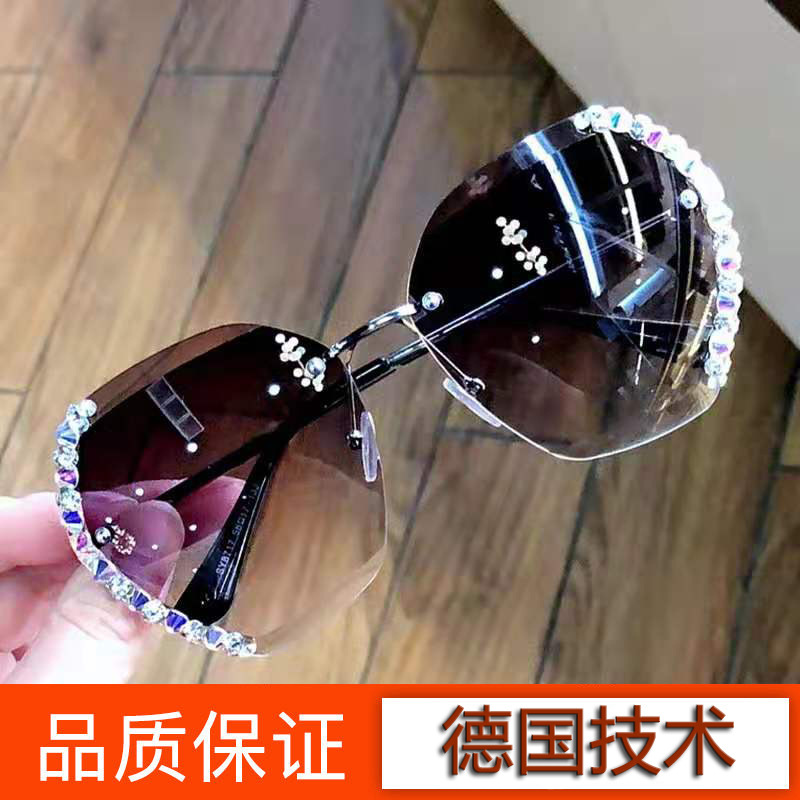 Net Red ins Sunglasses Diamond Korean Edition Round face Street beat Sunscreen ultraviolet-proof Sunglasses 2021 new pattern