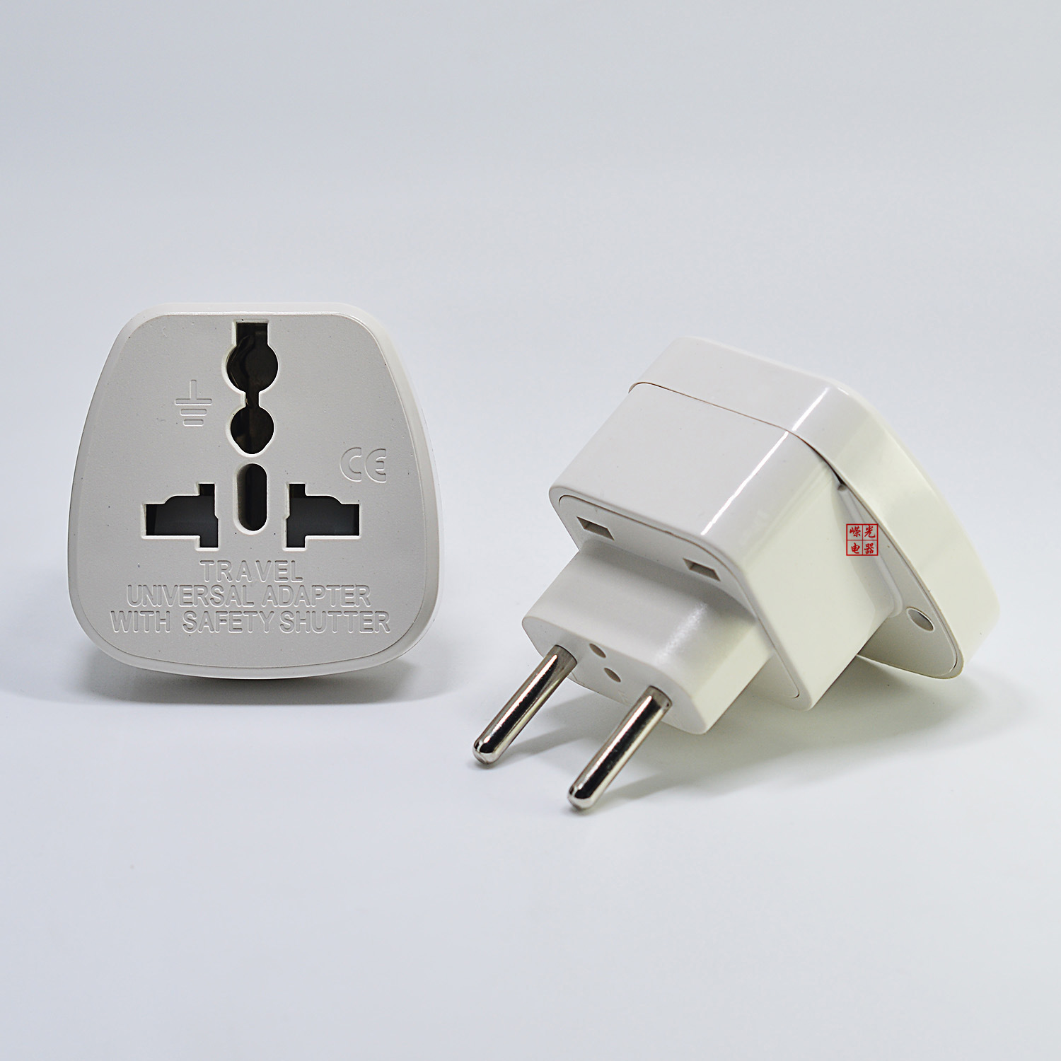 东莞嵘光产销SS-9C欧规转换插座欧标4.0MM旅游转换器欧式转多功能