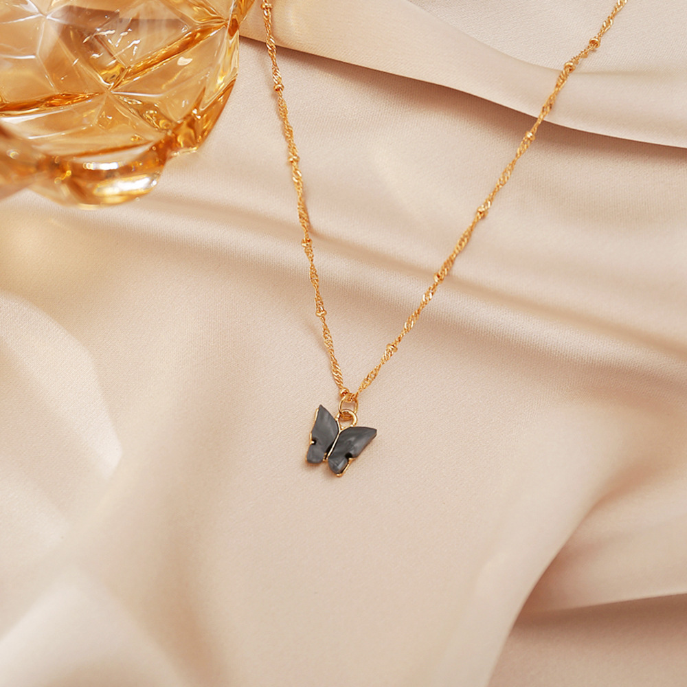 Sweet new Acrylic Butterfly Simple Sweet Beauty alloy Pendant Necklace For women