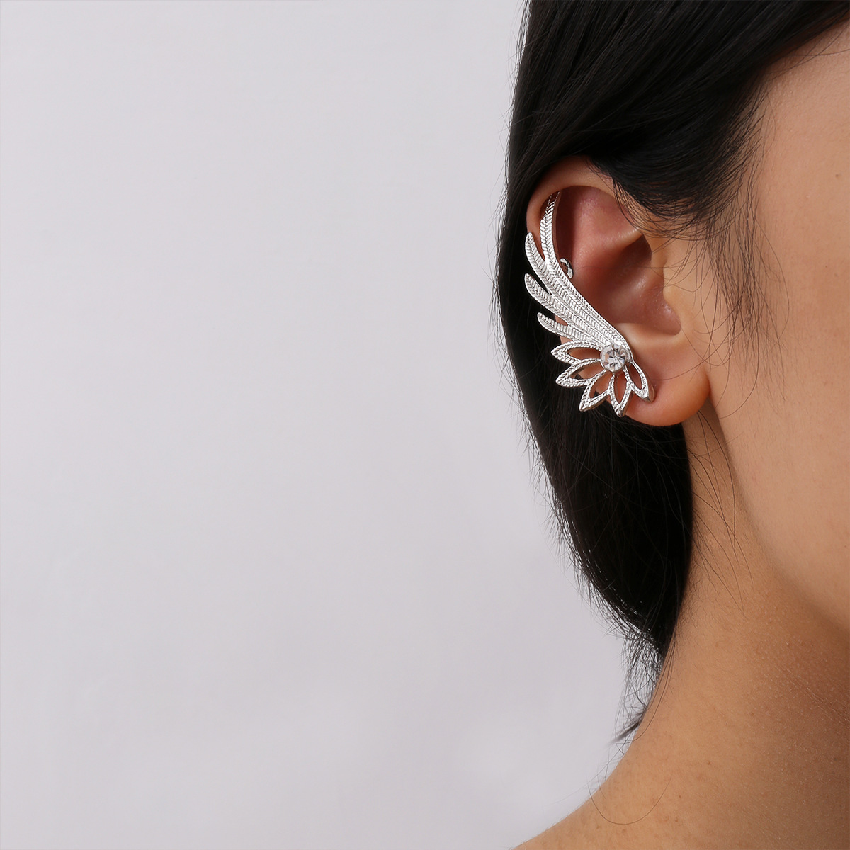 Fashion Diamond-studded Hollow Alloy Wild Wings Hot-saling Earrings For Women display picture 4