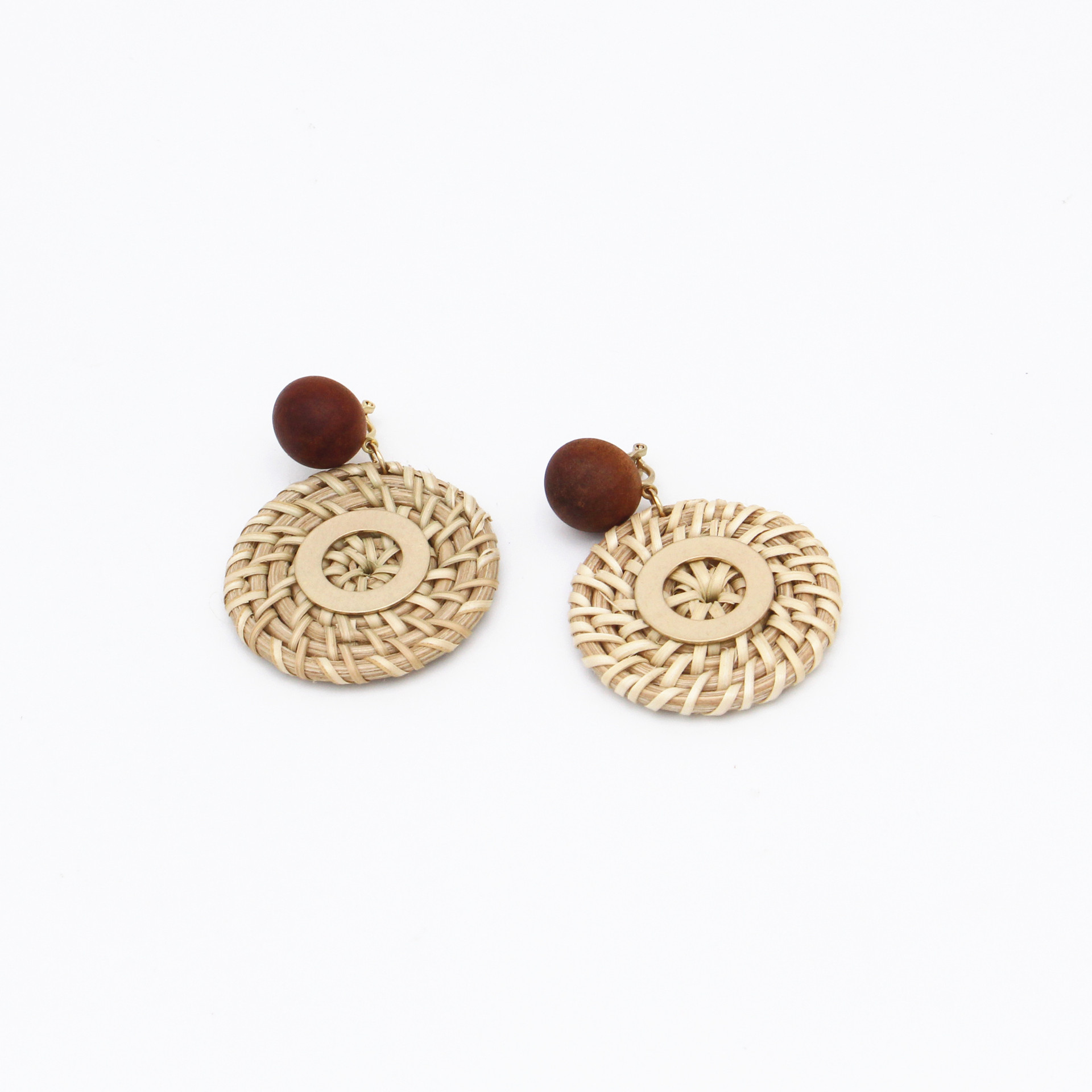 Copper ear clip dot glue round half -piece wooden pearl earrings