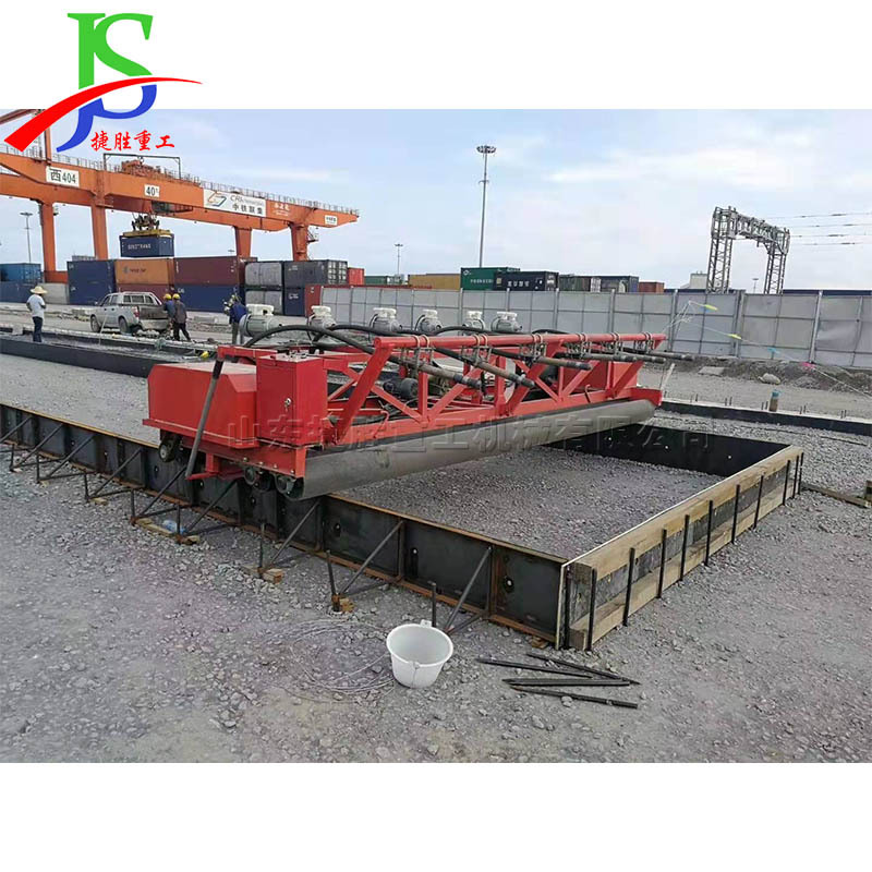 新型混凝土路面摊铺机械排式振捣水泥地面整平机自走式水泥提浆机