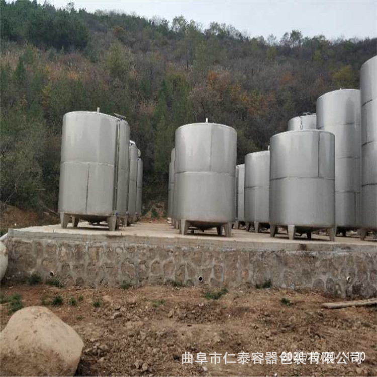 大型酒罐