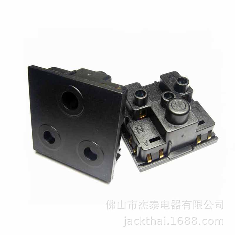 大南非卡式插座  PDU 机柜 卡扣式电源插座 印尼暗装插座 印度插